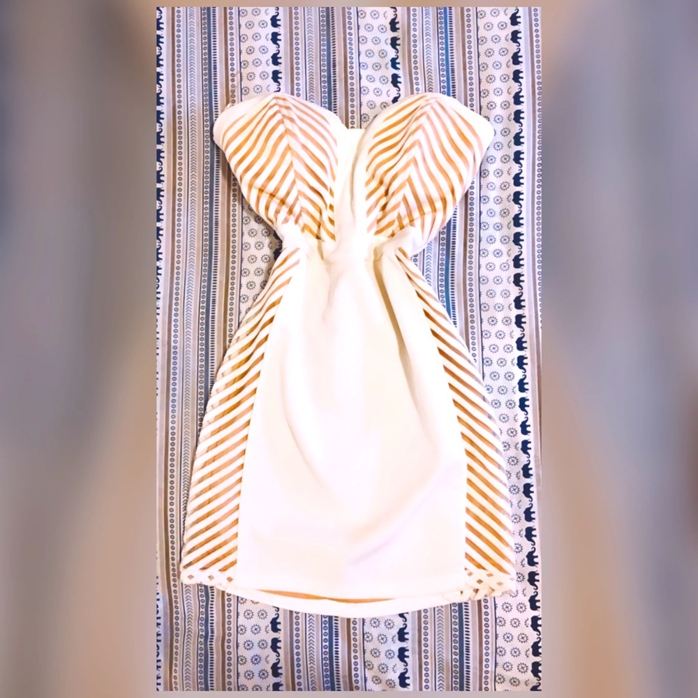 Strapless dress